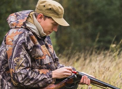 <div style="text-align: center;"><b>Hunting Guide</b></div>
